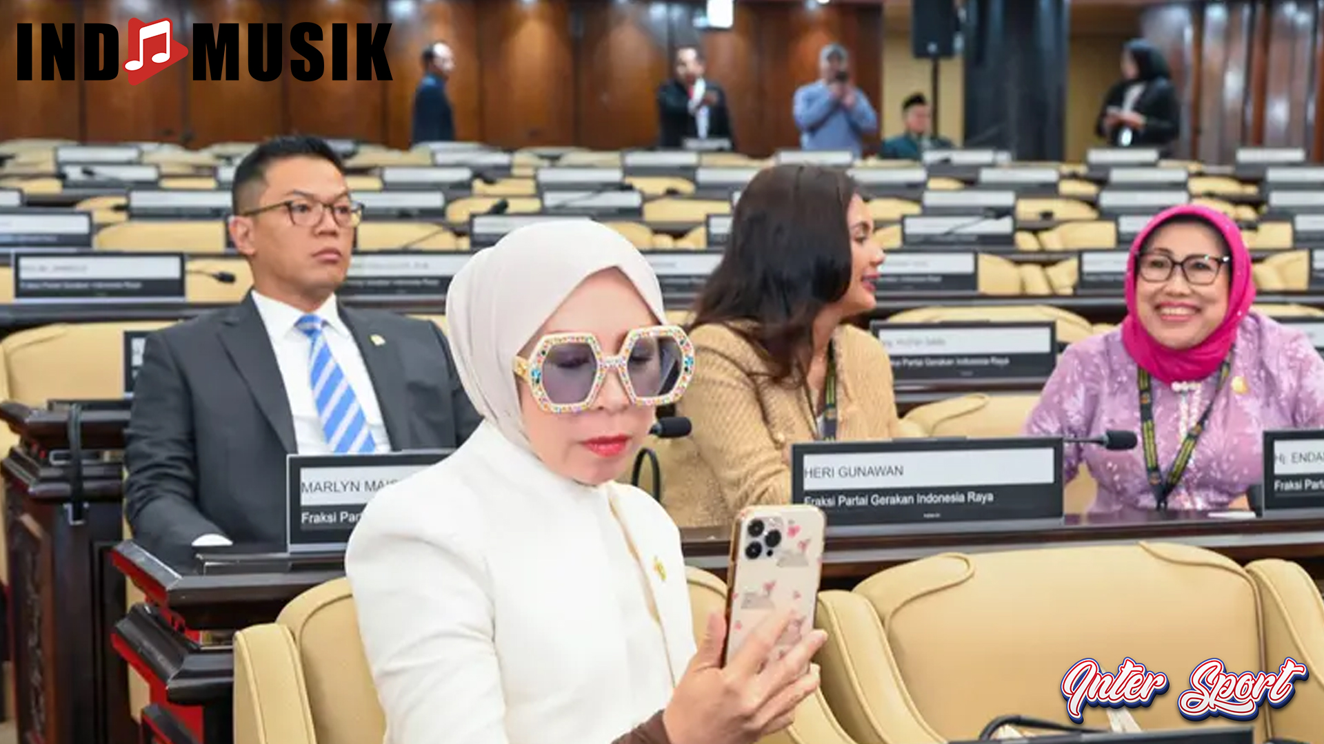 Melly Goeslaw: Sukses Menjadi Ikon Musik Indonesia