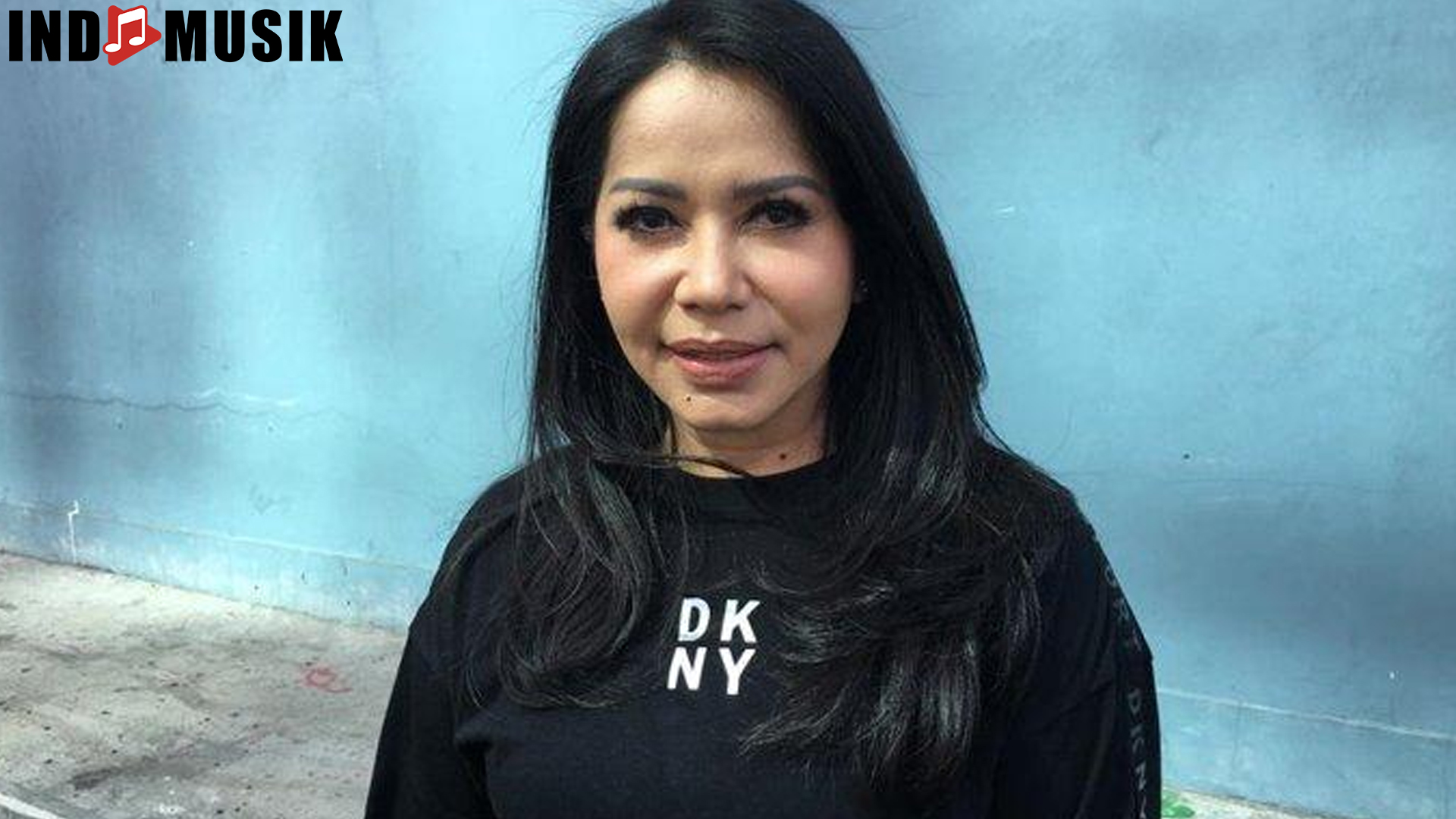 Iis Sugianto: Dari Lagu Cinta hingga Kiprah di Dunia Musik