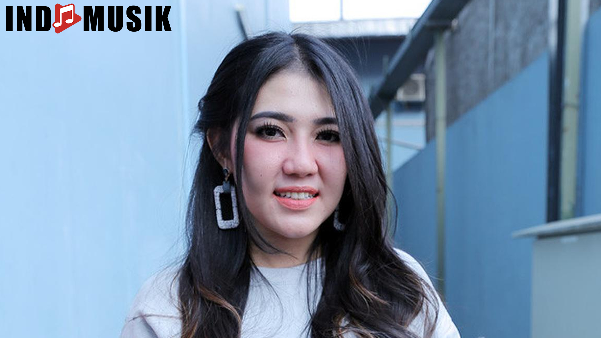 Kisah Inspiratif Via Vallen: Dedikasi dan Cinta untuk Musik