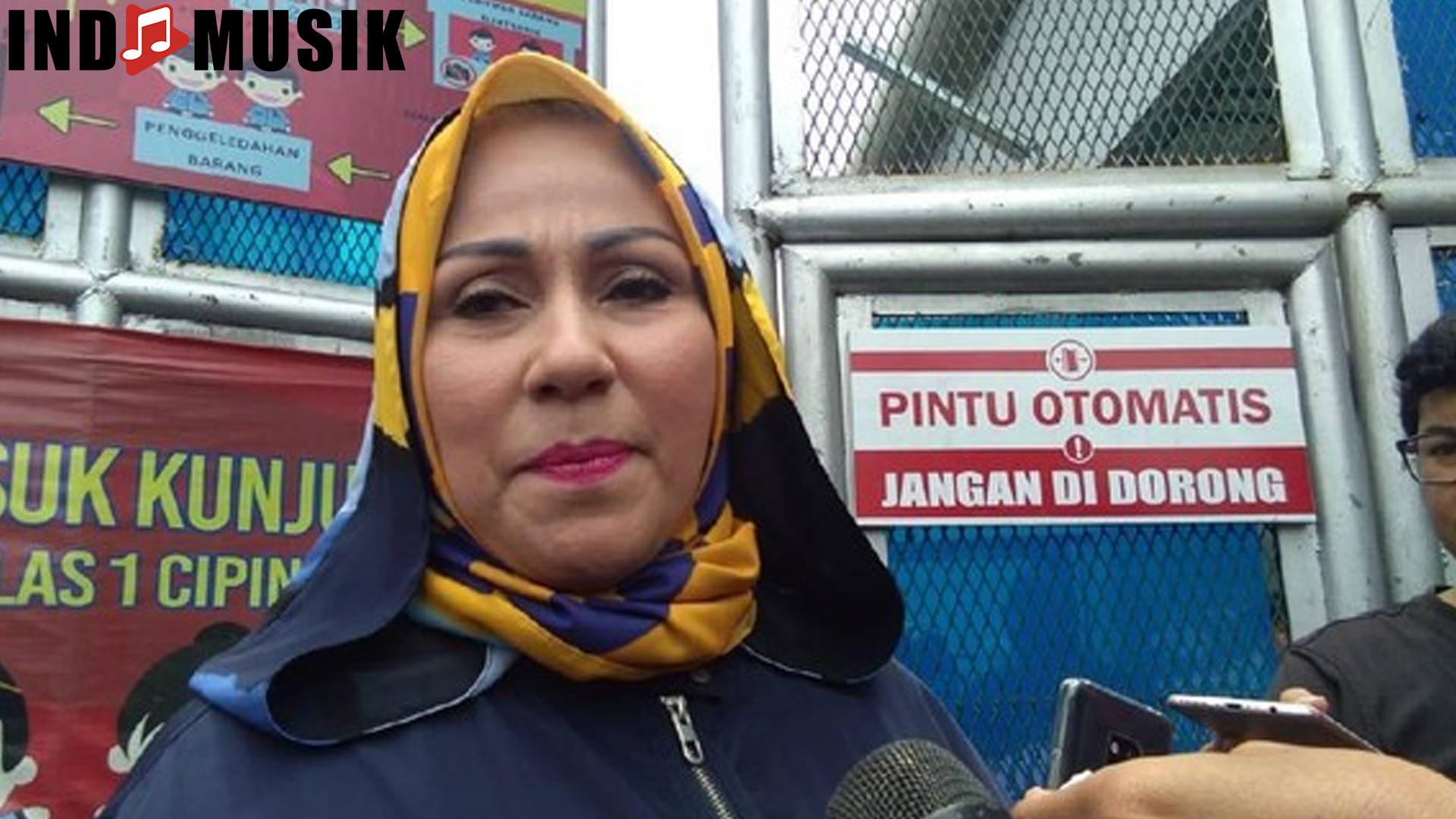 Dari Penyanyi Pop Hingga Ikon: Camelia Malik dan Jejak Kariernya