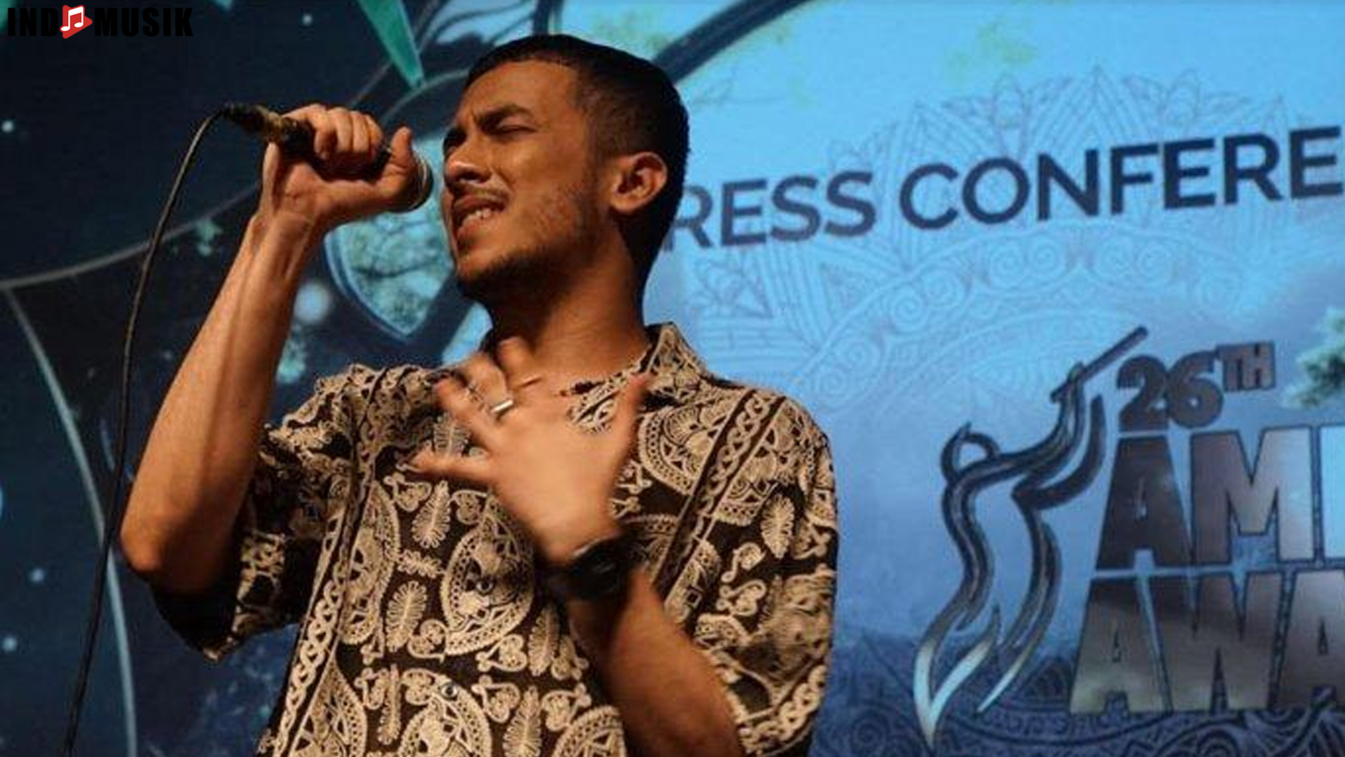 Aziz Hedra: Menguak Perjalanan Musik Sang Vokalis Berbakat