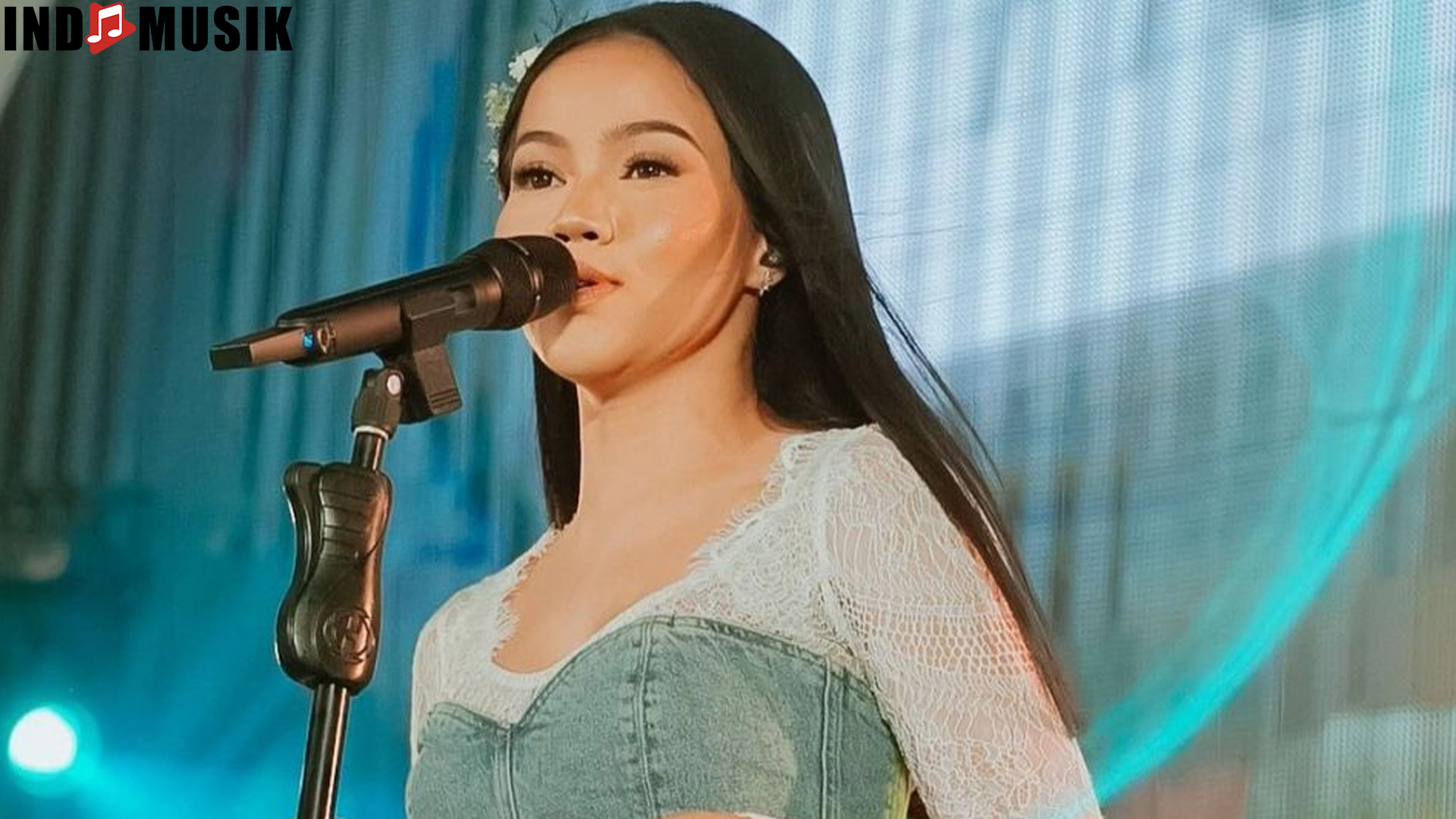 Keindahan Suara Yura Yunita yang Menyentuh Hati Pendengarnya