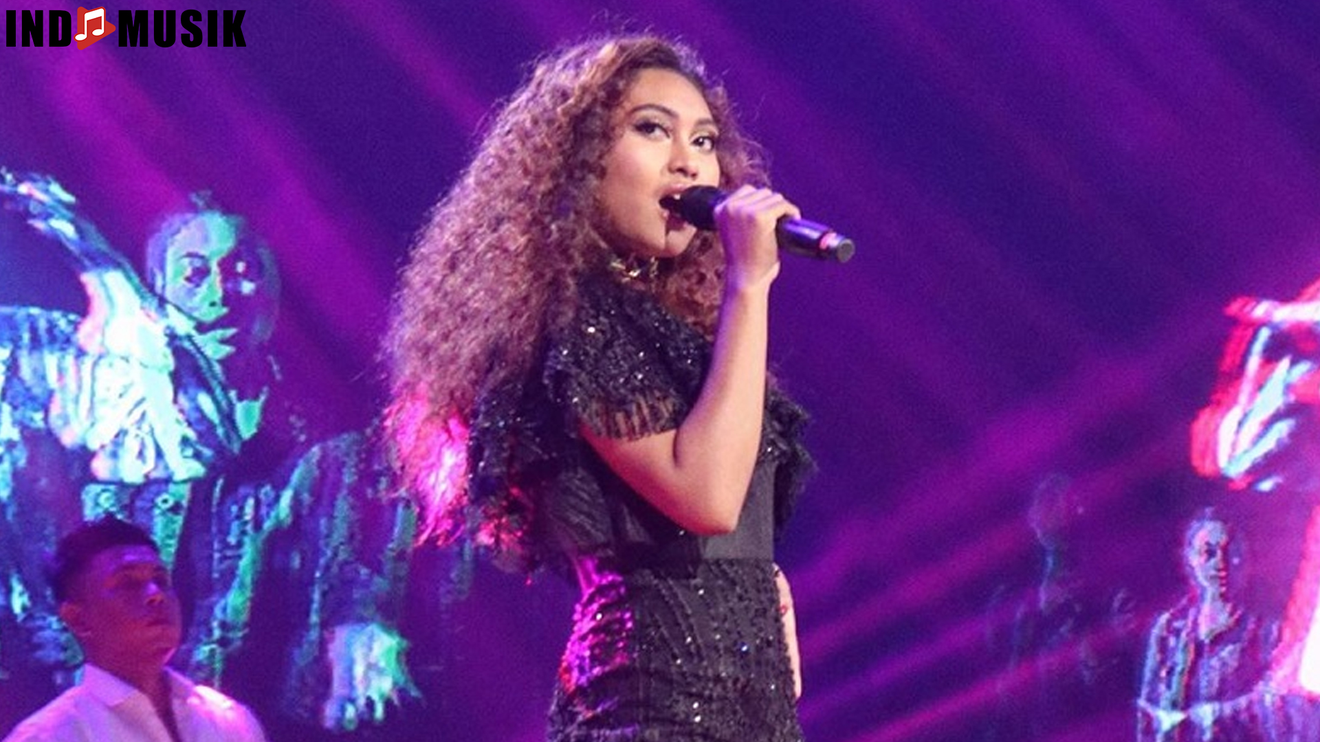Novia Bachmid: Perjalanan Musik yang Penuh Warna dan Emosi