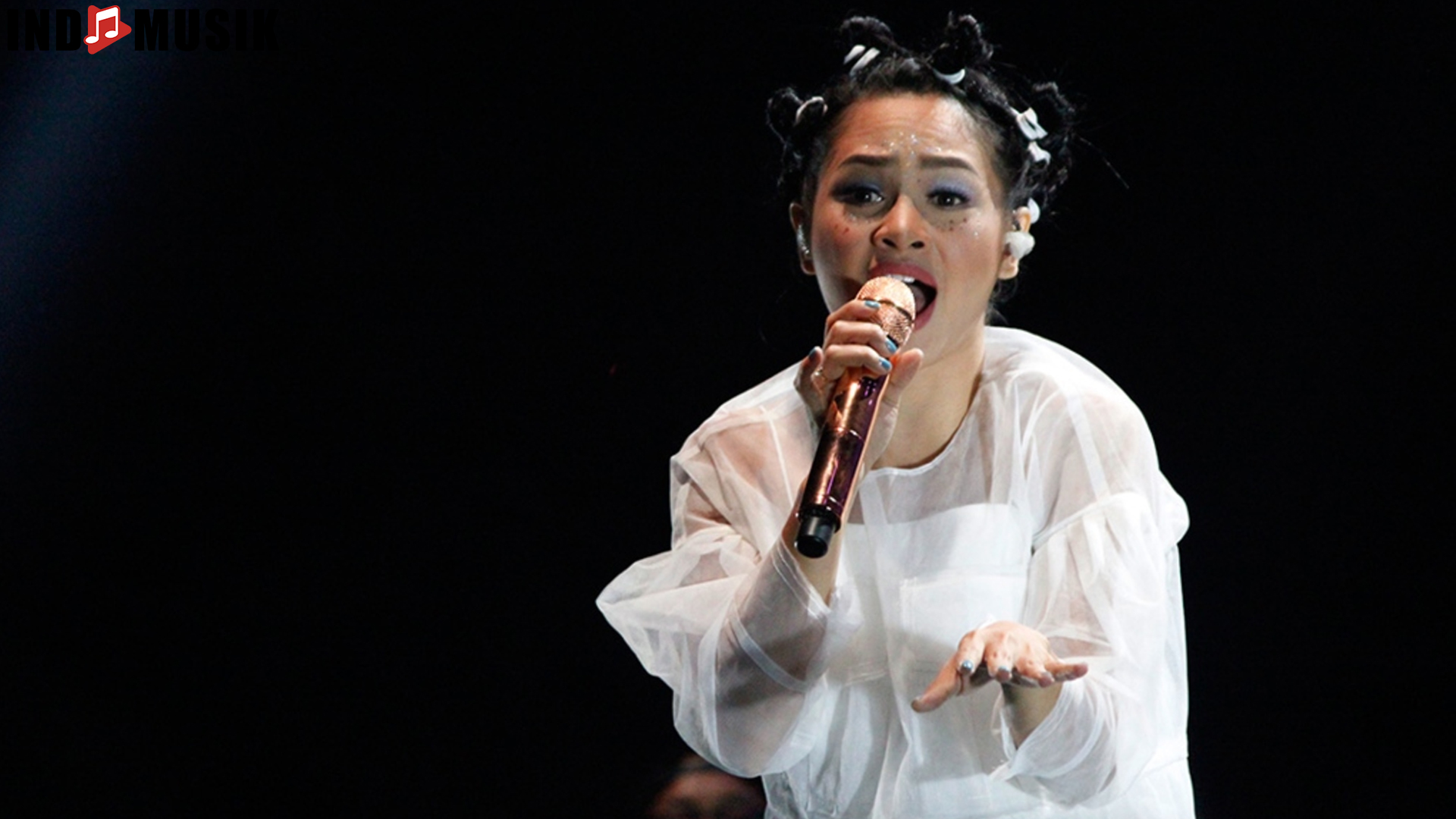 Andien: Menyatukan Gaya & Suara dalam Dunia Musik Indonesia