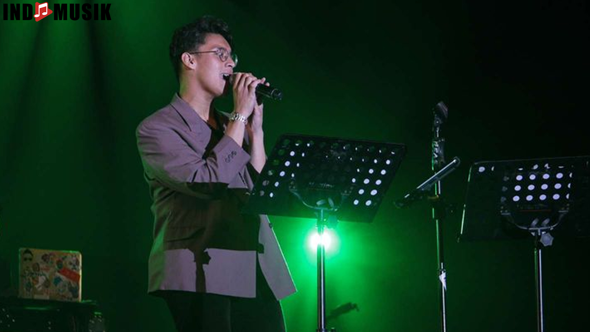 Ardhito Pramono: Mengubah Musik dengan Sentuhan Pribadi