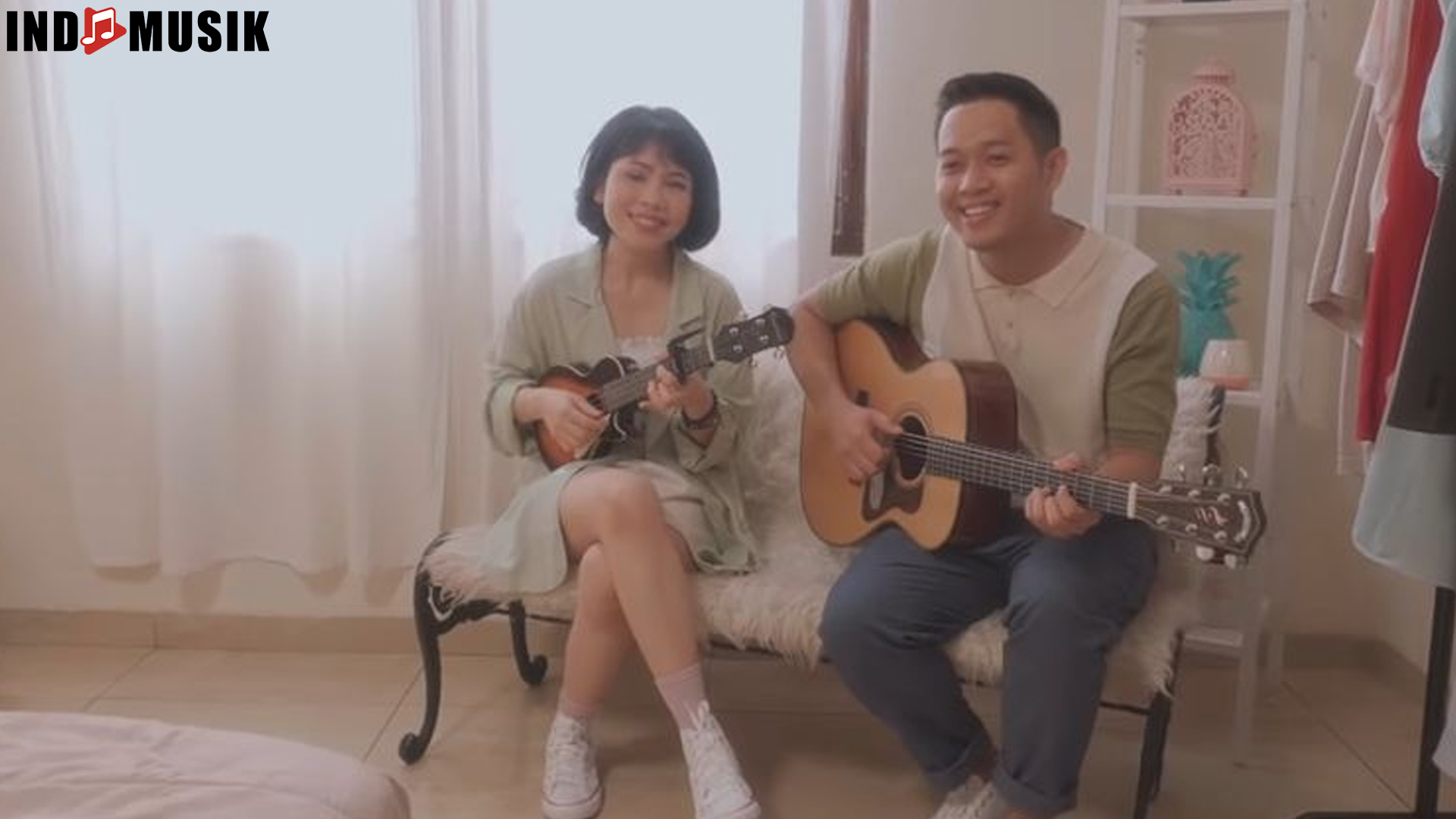 Dari Media Sosial ke Panggung Musik: Perjalanan Suara Kayu