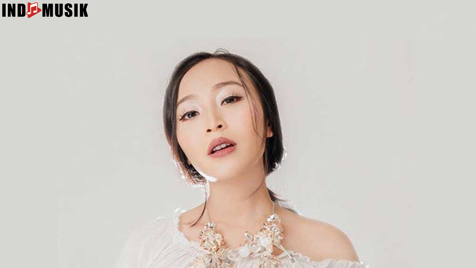 Rinni Wulandari: Suara Emas yang Menginspirasi Generasi Muda