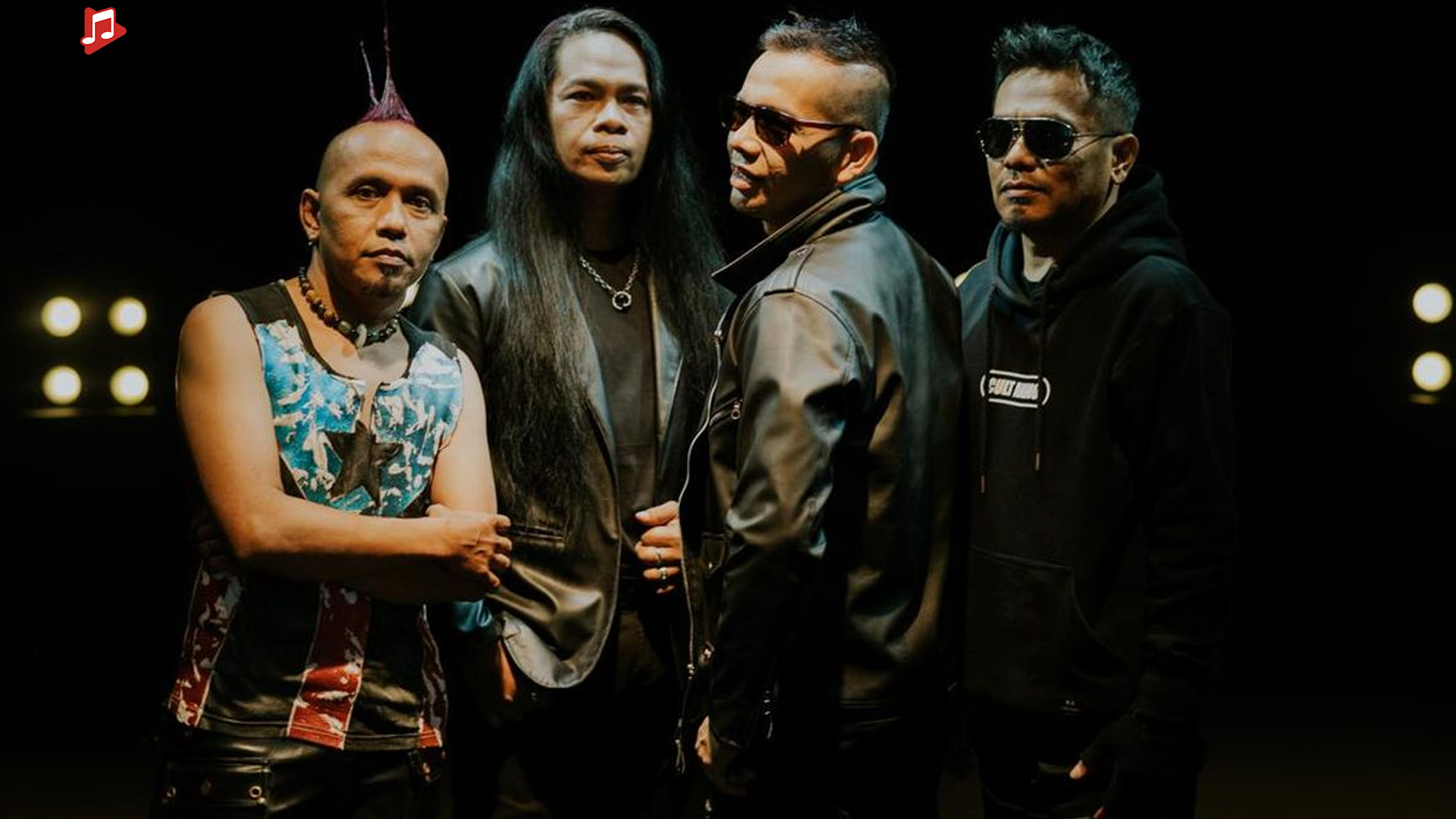 Gaya Unik Penyanyi Kapten Band yang Beda dari Yang Lain