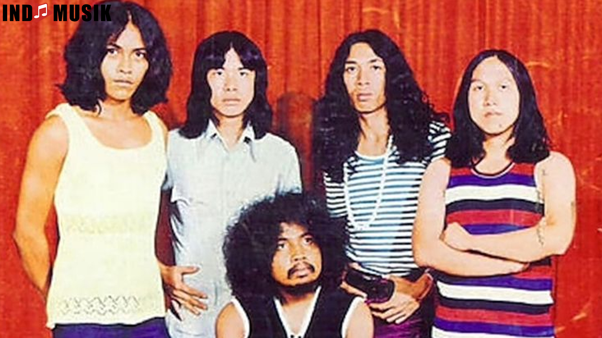 Sosok Penyanyi Golden Wing Band dan 3 Konser Terbaik 3 Sosok Penyanyi Golden Wing Band dan 3 Konser Terbaik