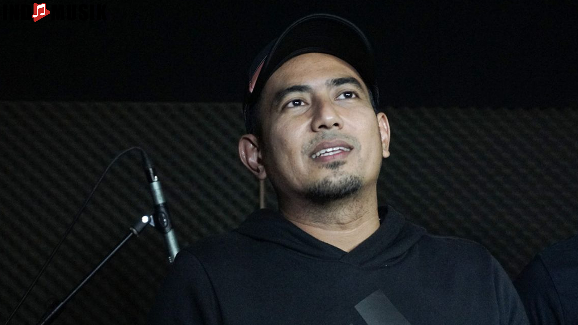 Gaya Musik Rio Febrian: 5 Hal Baru yang Membuatnya Berbeda 3 Gaya Musik Rio Febrian: 5 Hal Baru yang Membuatnya Berbeda