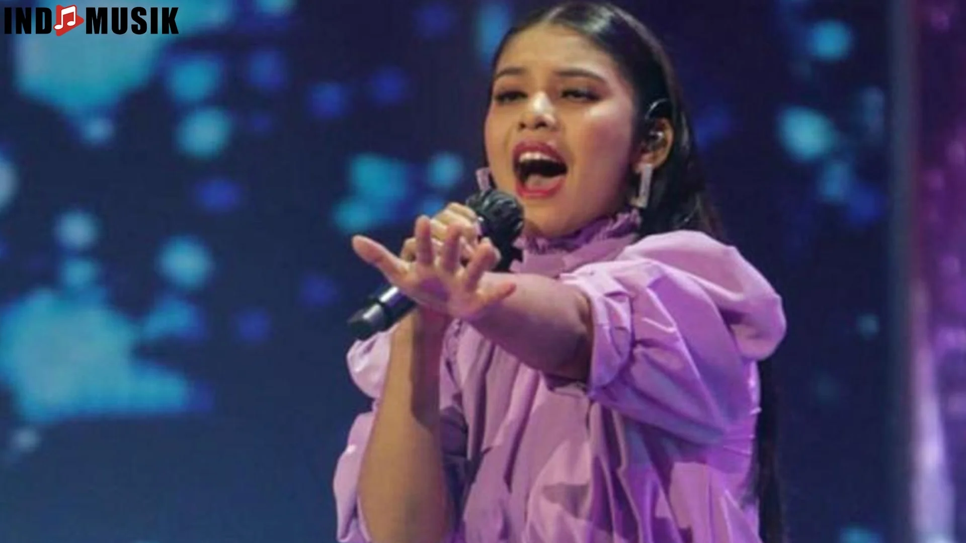 Rimar Callista & Perjalanan Musiknya: 5 Momen Tak Terlupakan 1 Rimar Callista & Perjalanan Musiknya: 5 Momen Tak Terlupakan