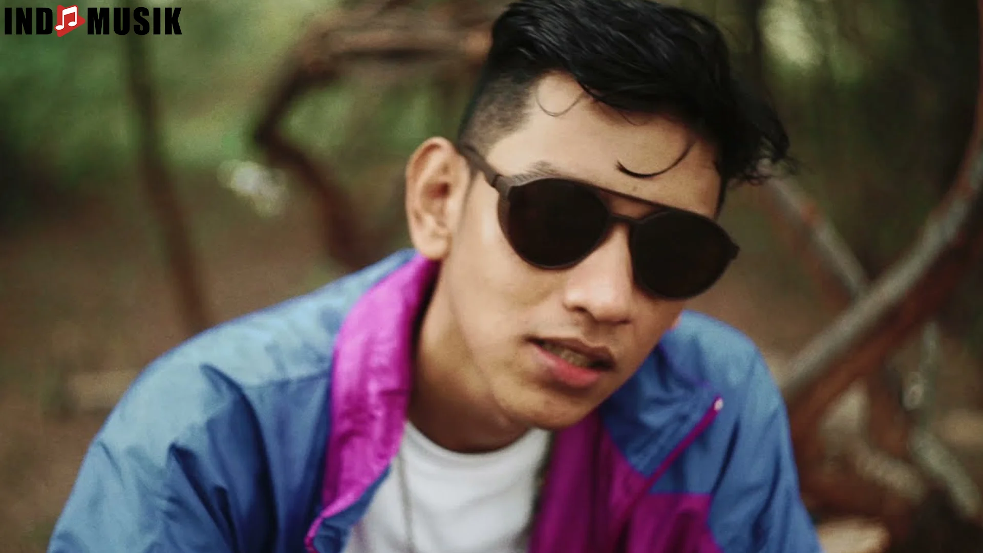 Macbee: 5 Hal Membuatnya Berbeda di Industri Musik Terbaru 1 Macbee: 5 Hal Membuatnya Berbeda di Industri Musik Terbaru