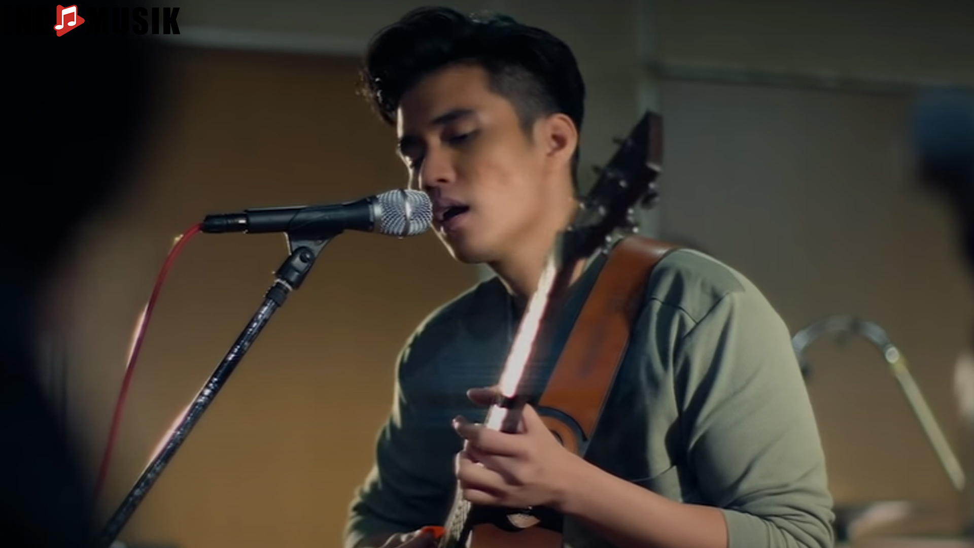 Gaya Difki Khalif dengan 5 Ciri Khas Bikin Musiknya Terpesona