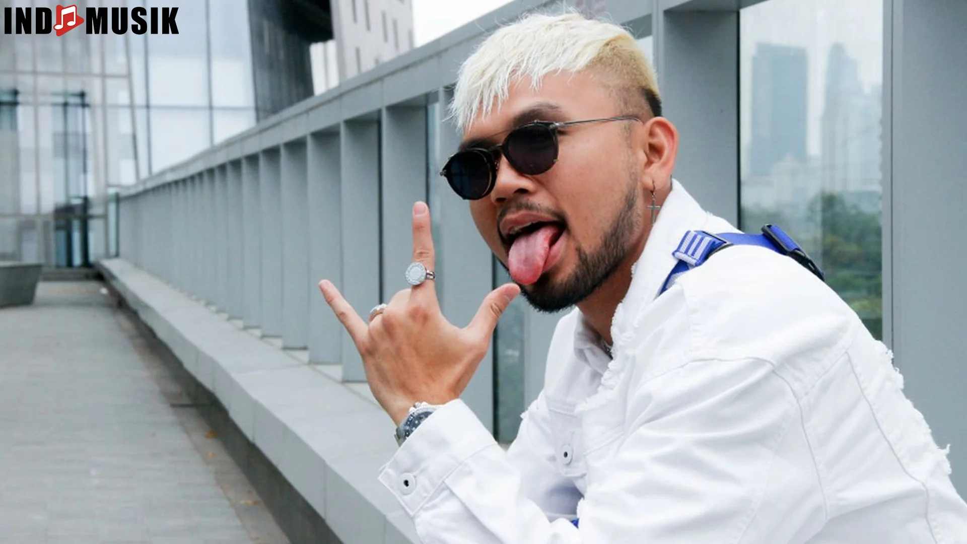 5 Kunci Sukses Roy Ricardo Bikin Musiknya Nempel di Hati Semua