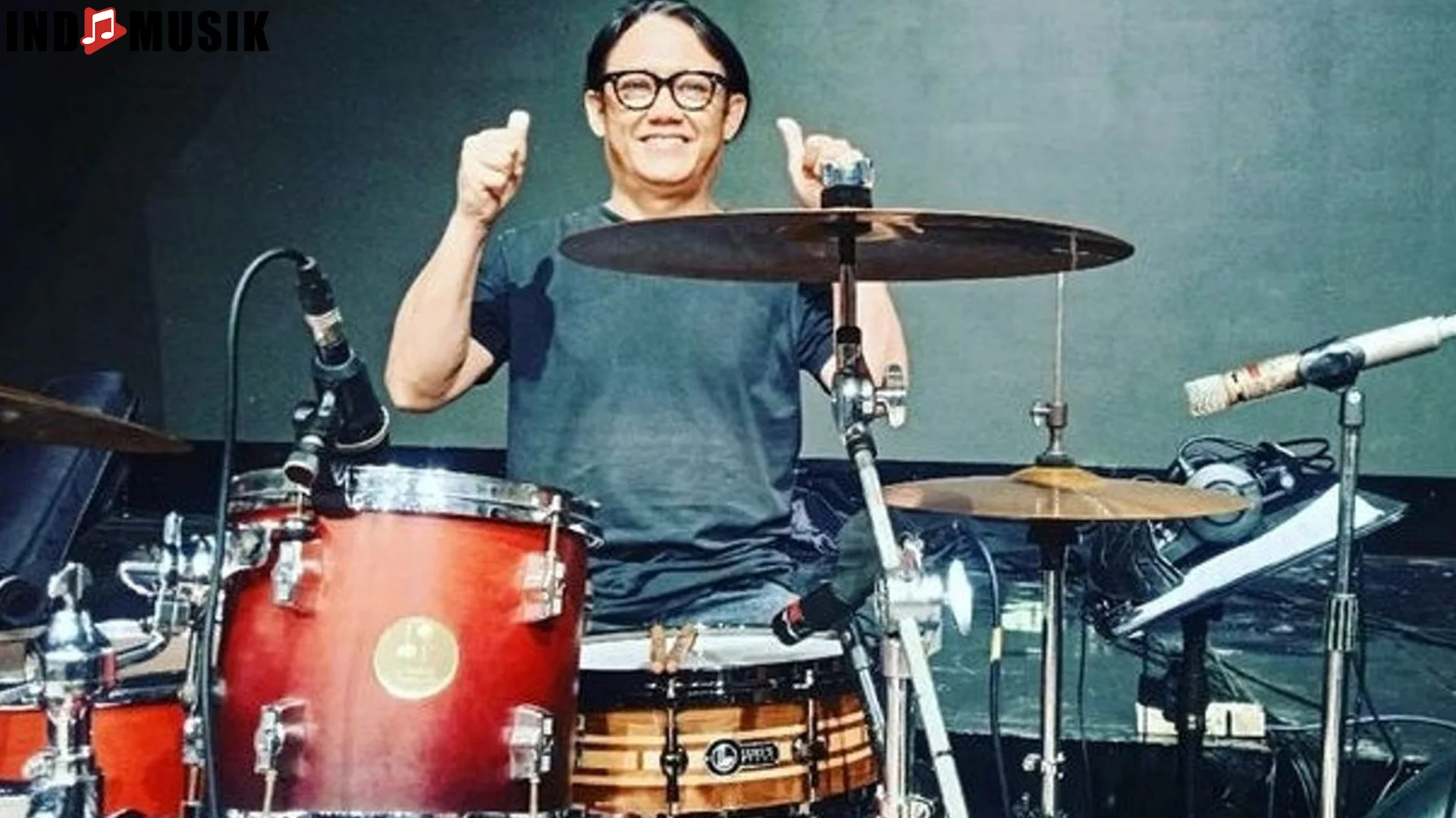 5 Kolaborasi Musik Budhy Haryono yang Bikin Lagu Jadi Populer 2 5 Kolaborasi Musik Budhy Haryono yang Bikin Lagu Jadi Populer