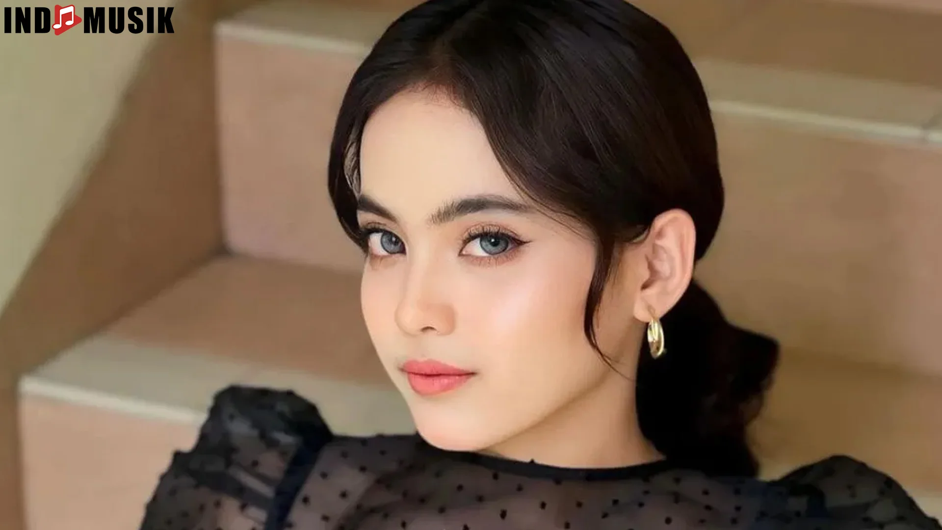 Penyanyi Putri Isnari Tampilkan 5 Kolaborasi Musik Yang Bikin Brutal