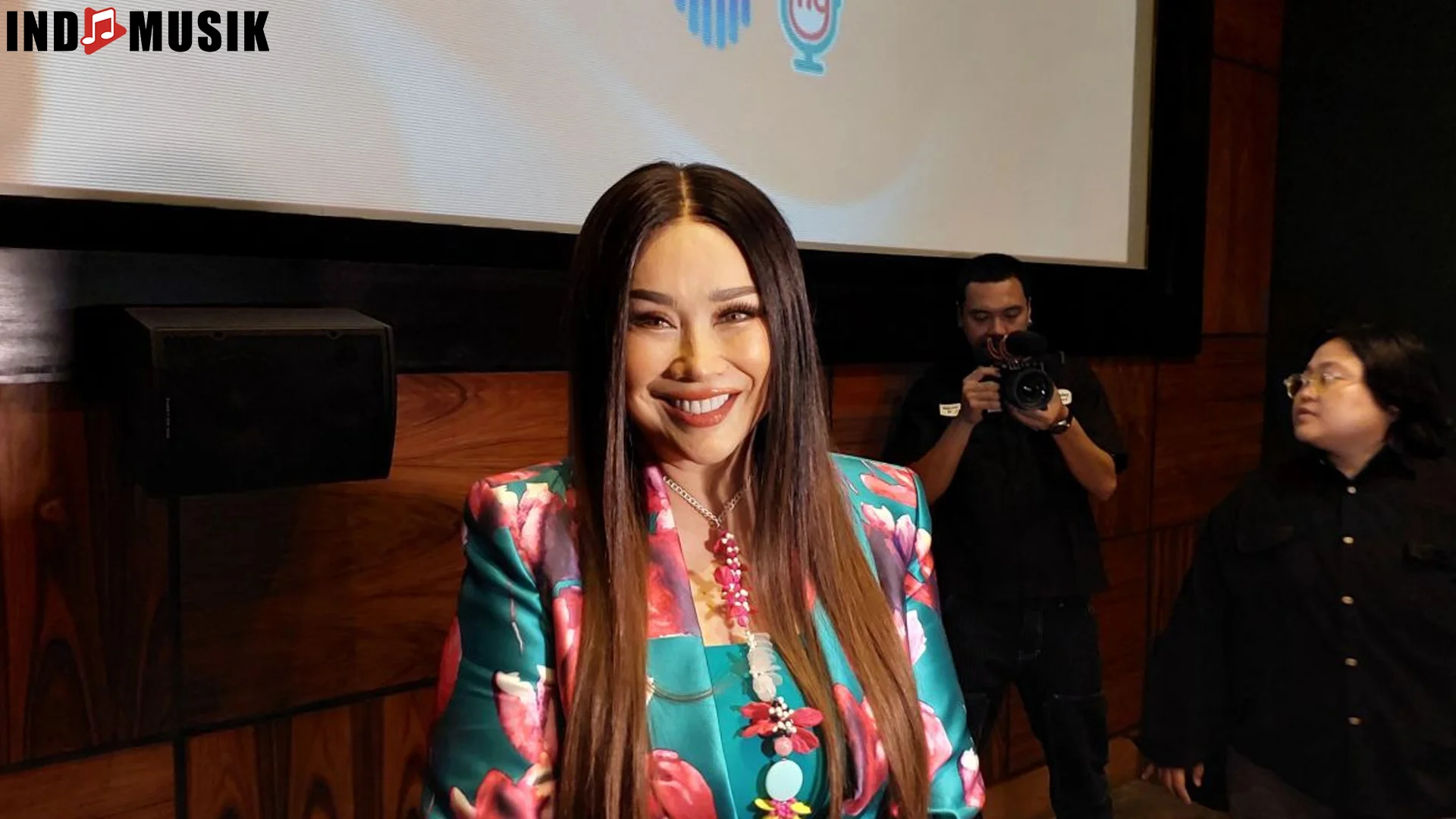 Titi DJ 4 Kolaborasi Musik Super Ikonik Sepanjang Kariernya